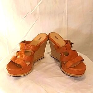 NWOT UGG Luggage Leather Platform Wedge Espadrille Sandals